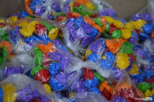 Безпека та якість: луцька фабрика показала, як виготовляє іграшки