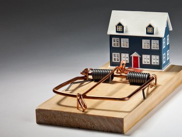 Афера з орендою квартири: лучанку «розвели» на гроші шахраї