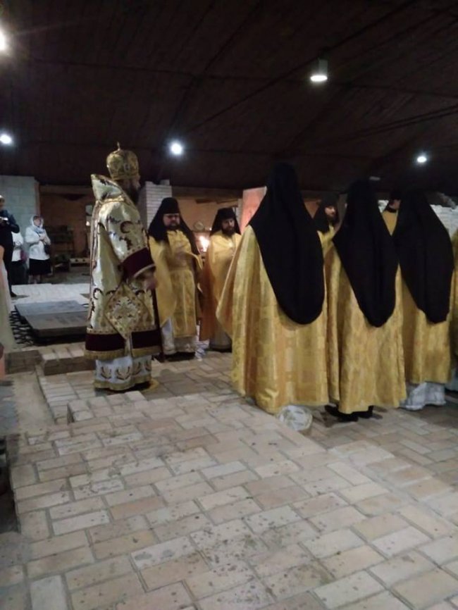 На місці найдревнішого храму Луцька помолилися за Іоанна Богослова. ФОТО