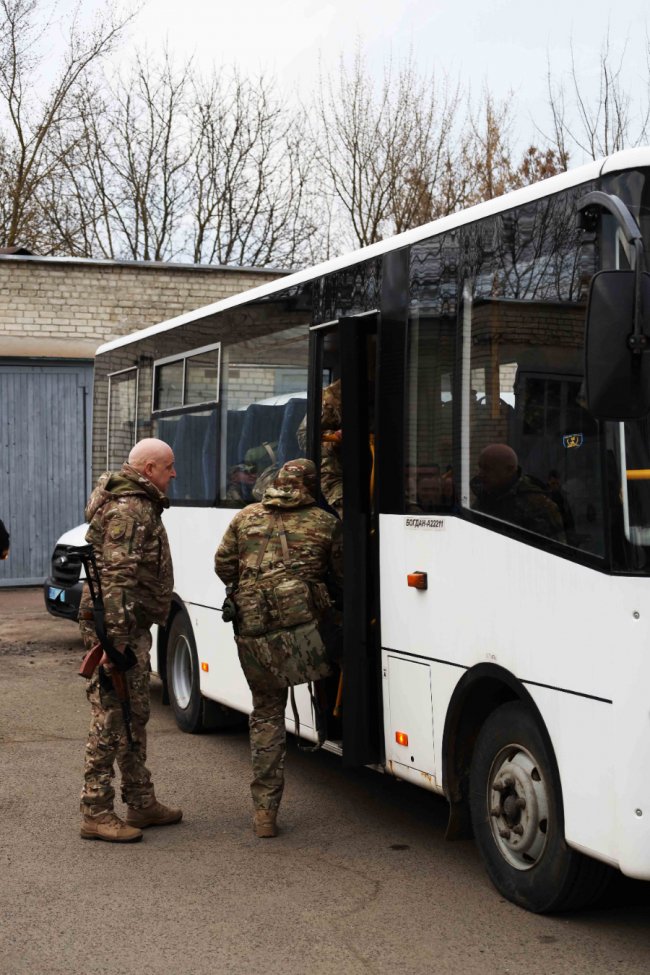 Волинські поліцейські-добровольці зі зведеного батальйону «Захід» вирушили в зону бойових дій