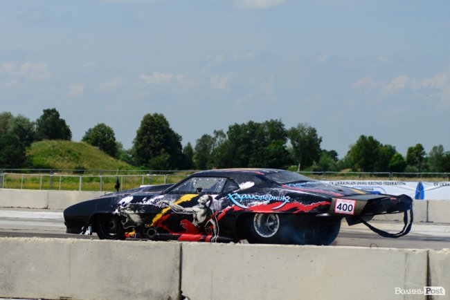 У Луцьку стартували видовищні змагання дрег-рейсерів. ФОТО