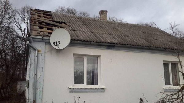 Пошкоджені дахи та паркани: на Волині пройшов смерч. ФОТО