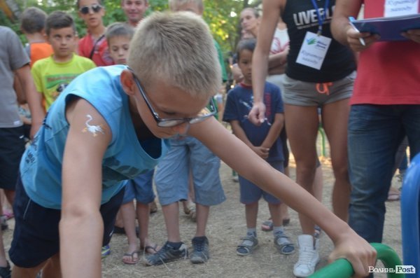 У луцьких дворах - нові спортивні майданчики. ФОТО