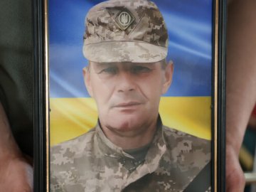 У Луцьку попрощалися з Героєм Віктором Степанюком