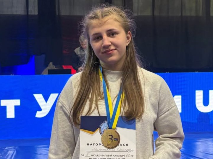 Волинська борчиня завоювала бронзу на чемпіонаті України