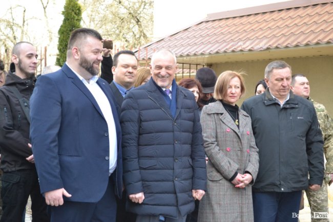 Психологічна допомога на колесах: луцькому центру для атовців купили автомобіль. ФОТО