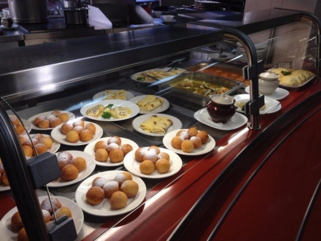 Їдальня Верховної Ради: чим харчуються нардепи. ФОТО