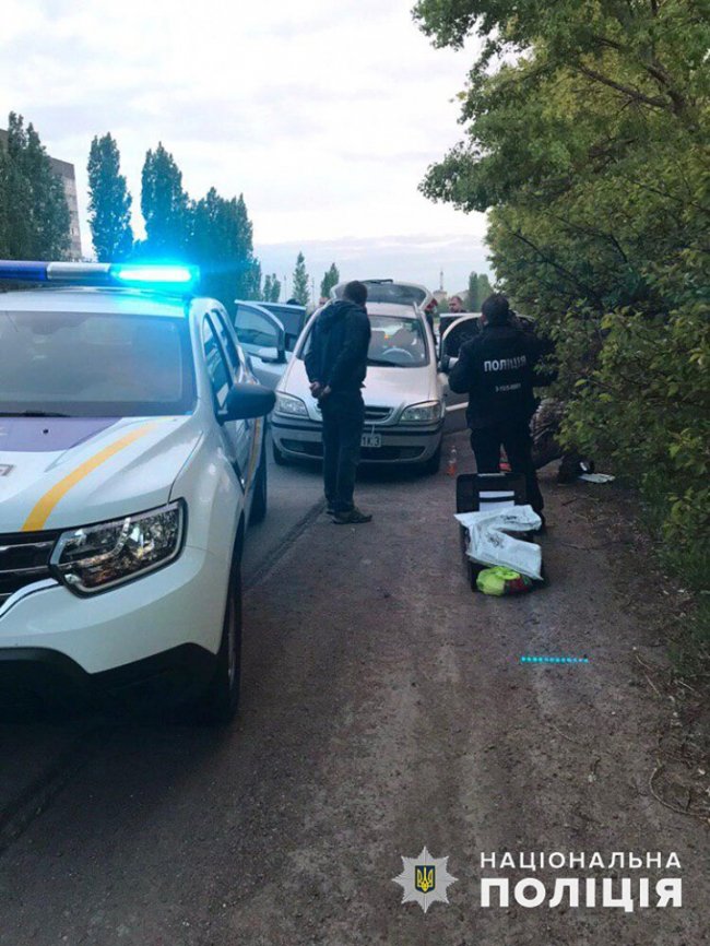 Впіймали на гарячому: на Миколаївщині затримали крадіїв терміналів. ФОТО