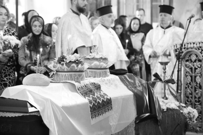 Луцька громада попрощалася з двома захисниками України – Петром Нестеренком та Максимом Базиляном