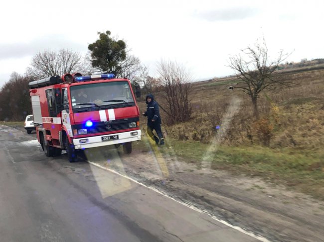 Під Луцьком на ходу загорілася автівка. ФОТО