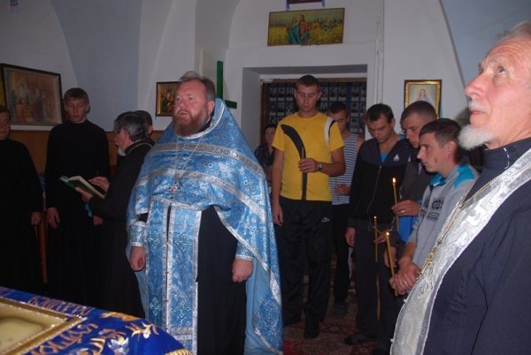 Священики передали Луцькому госпіталю ліки. ФОТО