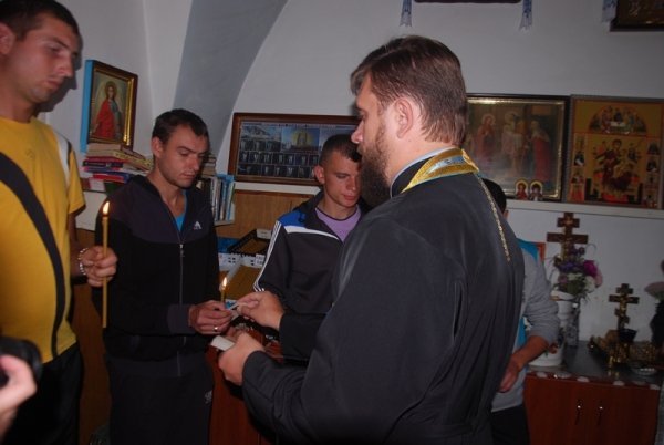 Священики передали Луцькому госпіталю ліки. ФОТО