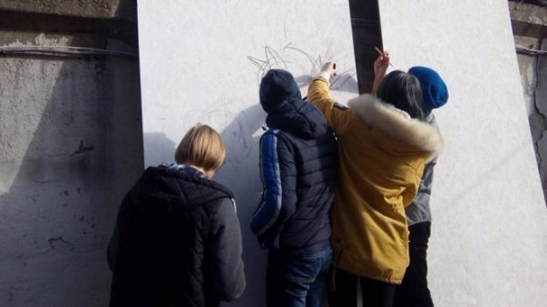 Луцькі художники оздобили стіни лікарні графіті. ФОТО