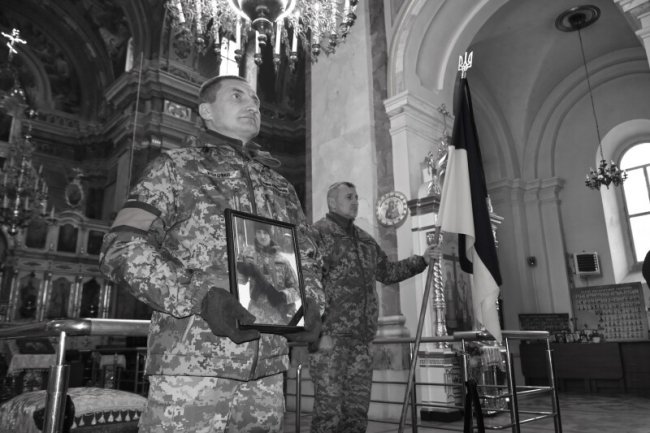 У Луцькій громаді провели в останню дорогу захисника України Андрія Пундора