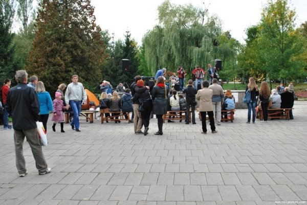 Як у Луцьку під авторські пісні їли кашу. ФОТО