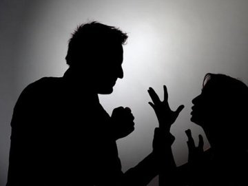 Оштрафували волинянина, який обматюкав  дружину