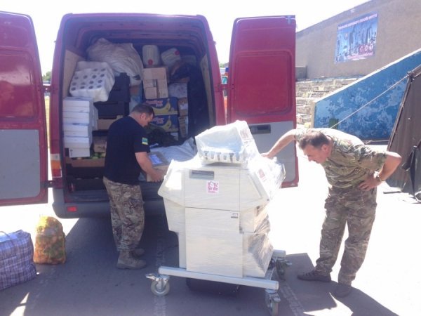 Волинські волонтери допомагають бійцям, ризикуючи життям. ФОТО. ВІДЕО