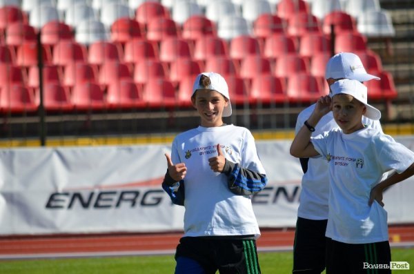 Футболісти ФК «Волинь» тренувались зі школярами. ФОТО