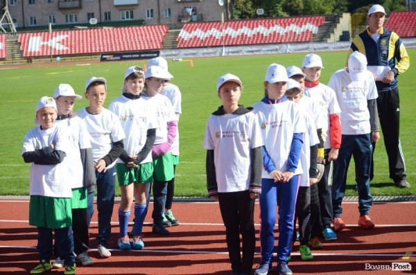 Футболісти ФК «Волинь» тренувались зі школярами. ФОТО