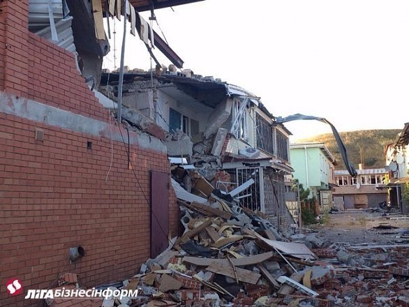 Лінія фронту: Широкине в руїнах. ФОТО