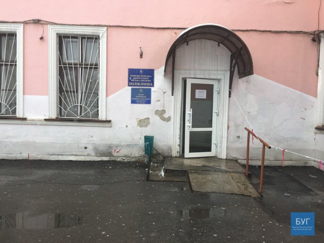 У місті на Волині невідомі влаштували погром у поліклініці. ФОТО