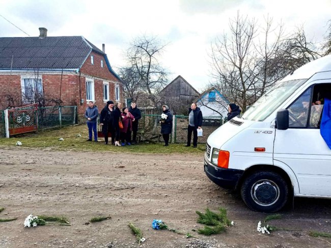 Дев’ять місяців вважався зниклим безвісти: на Волині попрощалися з Героєм Олександром Грицюком