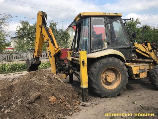 У Світязі почали прокладати каналізацію. ФОТО