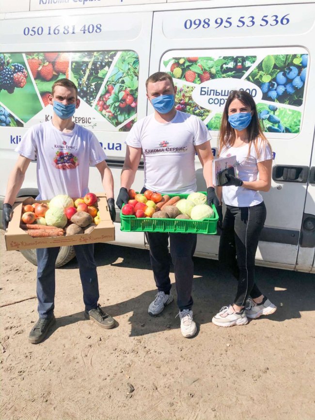 Овочевий кошик – просто до дверей: у Луцьку працює служба із корисною доставкою*