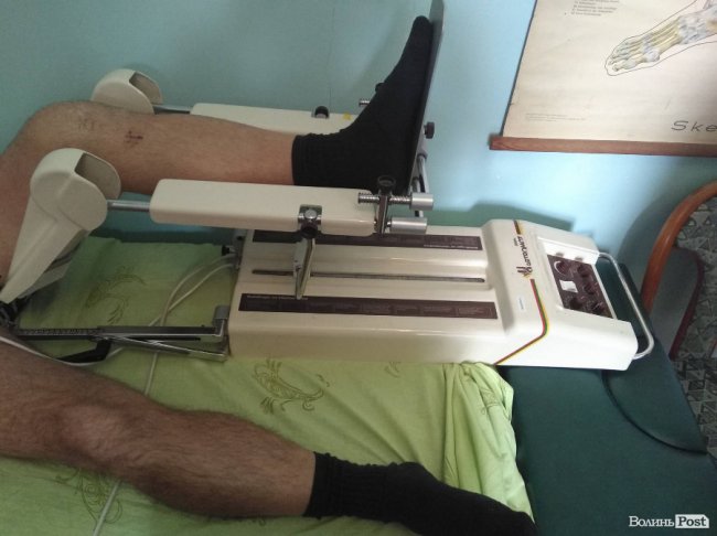 Волонтери презентували луцькому госпіталю унікальний апарат