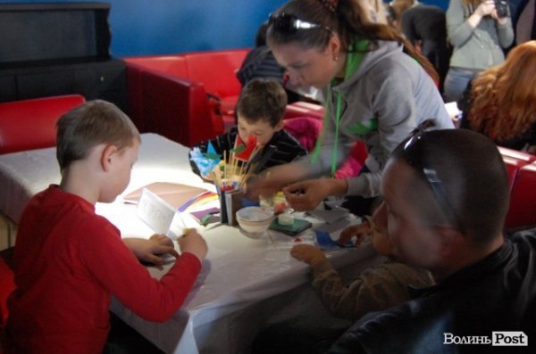 У Луцьку почали готувати подарунки до Великодня. ФОТО