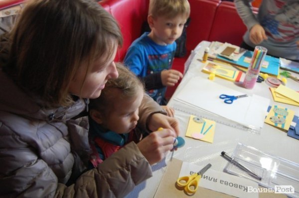 У Луцьку почали готувати подарунки до Великодня. ФОТО