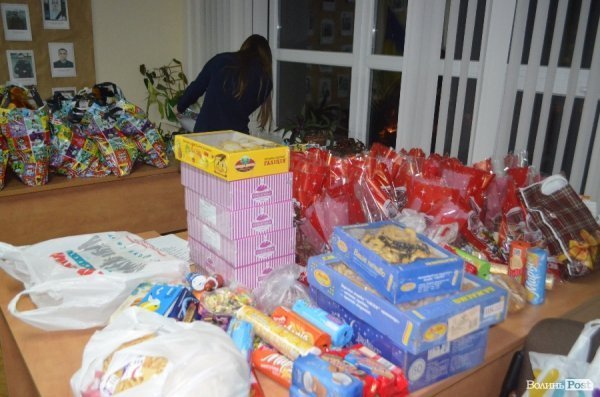 Як у Луцьку творять добро на Фабриці Святого Миколая. ФОТО