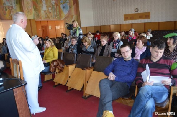 Як у Луцьку жінок вчать рятувати людей на війні. ФОТО