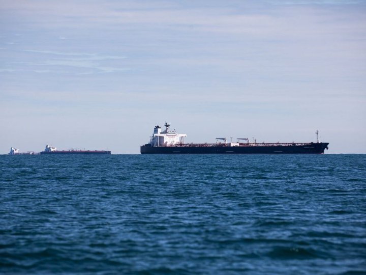 Санкції США паралізували морський експорт російської нафти: скорочення сягнуло 20%