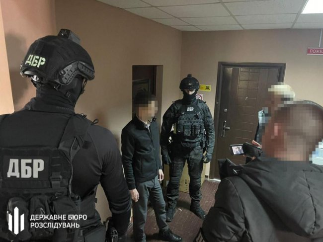 За місяць взяв із вебкам-моделей майже 3000 доларів: деталі затримання поліцейського у Луцьку. ФОТО