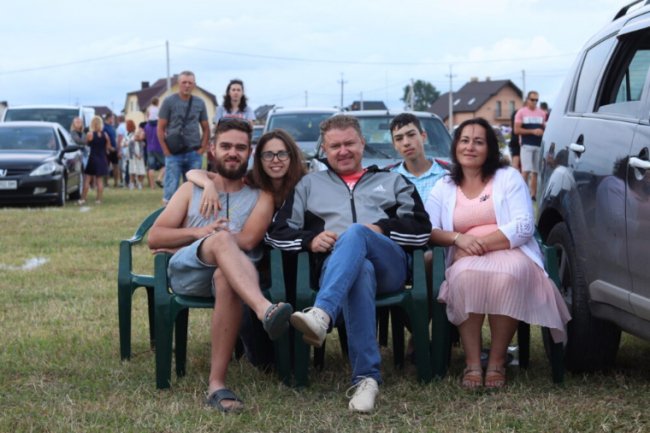 Під Луцьком влаштували автофестиваль. ФОТО