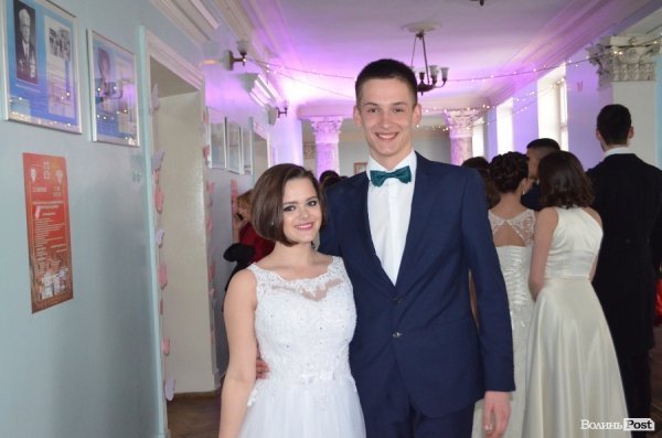 У луцькому виші танцювали, щоб допомогти. ФОТО