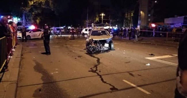 Страшна аварія в Одесі: очевидці повідомляють про багатьох загиблих. ФОТО