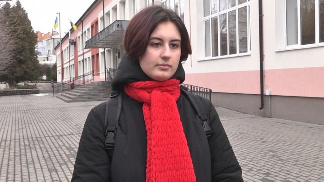 Як вакцинованим неповнолітнім волинянам отримати «ковідну» тисячу. ВІДЕО