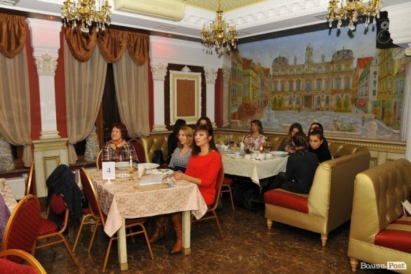 «Зима. Кохання. Новий Рік»: поетичний вечір з присмаком моди в Луцьку