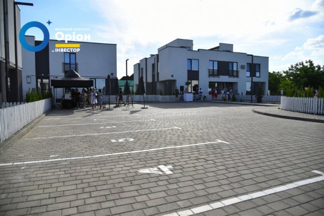 «Цей комплекс – це ми»: як на «Оріоні» знайомилися сусіди. ФОТОРЕПОРТАЖ