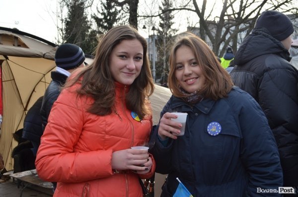 Третій день Нового Майдану у Луцьку. ФОТО