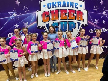 Юні волинянки тріумфували на Кубку України з чирлідингу