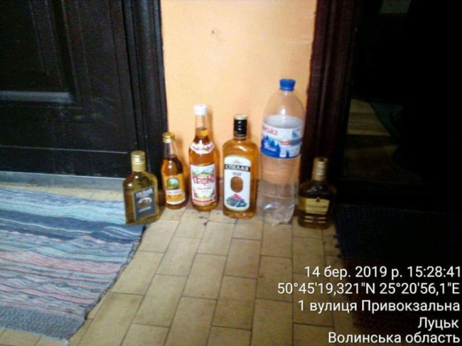 У Луцьку у квартирах торгували «лівим» алкоголем. ФОТО