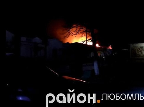 Вночі на Волині горів магазин: подробиці