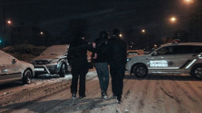 За ялинку на столичному ринку побилися на ножах і сокирах. ФОТО. ВІДЕО