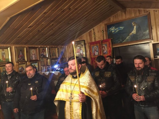 У Луцьку помолилися за загиблих байкерів. ФОТО