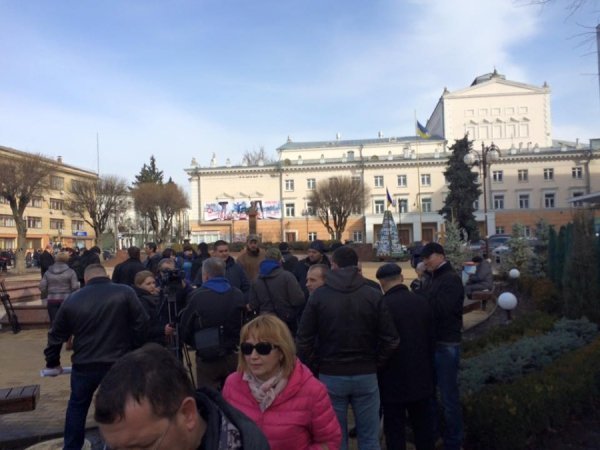 Волинські автомайданівці взяли участь у акції протесту в Вінниці. ФОТО 