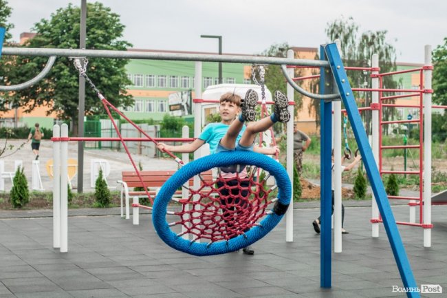 З музикою, кульками та подарунками: як ЖК «Юпітер» зустрічав своїх мешканців. ФОТО*