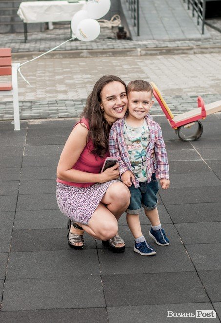 З музикою, кульками та подарунками: як ЖК «Юпітер» зустрічав своїх мешканців. ФОТО*